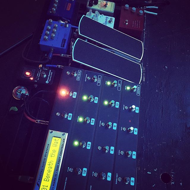 Playing through something different this AM.  @fractalaudio @empress_effects @ehxnyc @ernieball